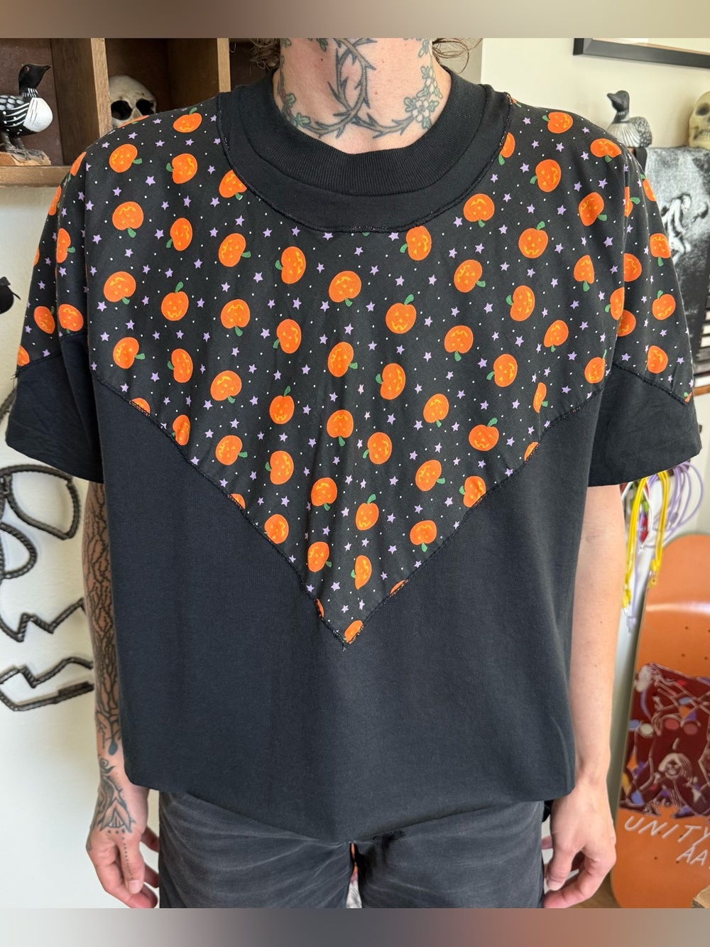 Vintage 80s 90s Cropped Boxy Halloween Pumpkin Colorblock Tee ~ Size Medium